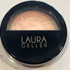 Laura Geller Baked Balance & Glow powder in Porcelain